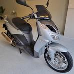 Aprilia Sportcity 250 ie motorscooter in nieuwstaat, Ophalen, Zo goed als nieuw, Benzine