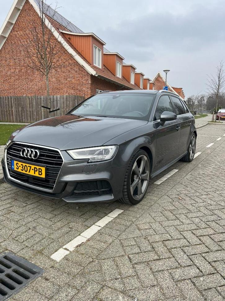 Audi A3 Sportback 35 TFSI S-Line|PANO|ACC|19''|MATRIX|CAMERA, Auto's, Audi, Particulier, A3, ABS, Achteruitrijcamera, Adaptieve lichten