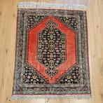 Vintage handgeknoopt perzisch tapijt ghom zijde 86x66, Info@SlatsAntiek.nl, 50 tot 100 cm, Perzisch, Rechthoekig
