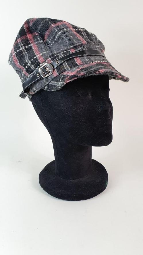 Charles Voegele muts, pet, zwart en paars. Maat 56. 2A9, Kleding | Dames, Mutsen, Sjaals en Handschoenen, Gedragen, Muts, Ophalen of Verzenden