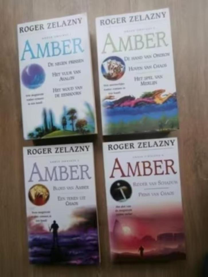 Amber omnibus 1 t/m 4 - Roger Zelazny, Boeken, Fantasy, Zo goed als nieuw, Verzenden