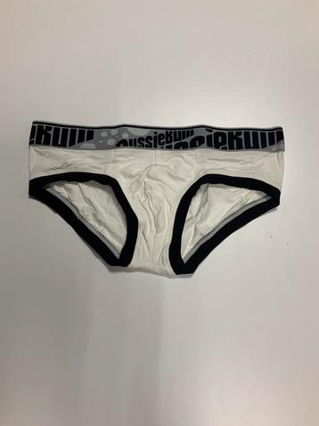 Gewassen Aussiebum slip xl, beschikbaar voor biedingen