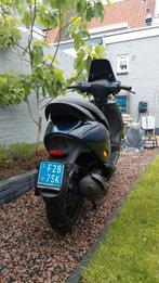 Piaggio zip 2014 opknap of onderdelen, Fietsen en Brommers, Scooters | Piaggio, Ophalen of Verzenden, Zo goed als nieuw, Zip