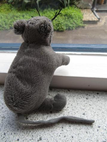 Grijze muis muisje van IKEA rat ratje beschikbaar voor biedingen