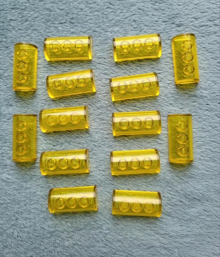 Lego Clear Brick Yellow / helder halfrond Geel blokje 4x2x1., Kinderen en Baby's, Speelgoed | Duplo en Lego, Gebruikt, Lego, Losse stenen