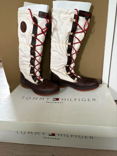 Tommy Hilfiger snow boots maat 39 – donkerbruin – als nieuw, Kleding | Dames, Schoenen, Zo goed als nieuw, Bruin, Ophalen