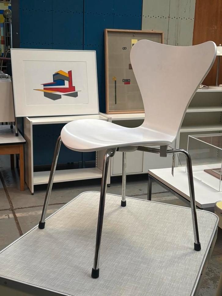 Vlinderstoel Arne Jacobsen (2x), Huis en Inrichting, Stoelen, Zo goed als nieuw, Twee, Ophalen