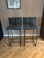 Twee Must Living antraciet barkrukken - zithoogte 80cm, Ophalen, Met voetsteun, 60 tot 90 cm, Zo goed als nieuw