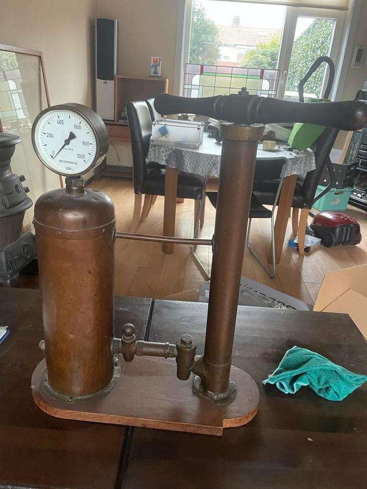 Oude afperspomp voor gas - Decoratief en Functioneel, Antiek en Kunst, Antiek | Gereedschap en Instrumenten, Ophalen