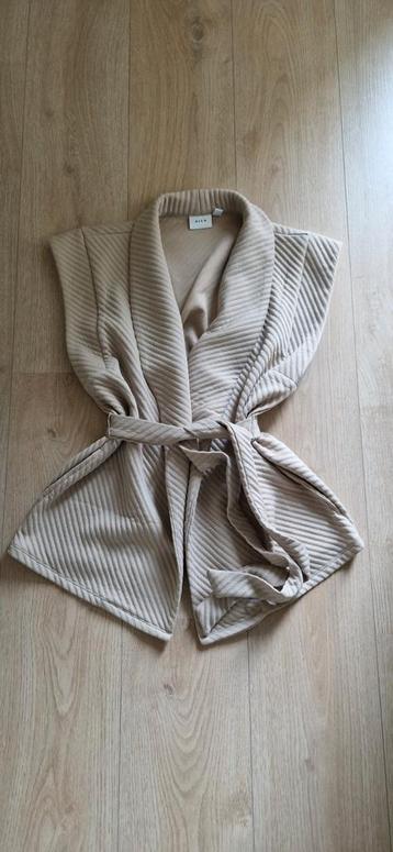 Leuk beige/taupe overslag giletje merk Vila maat 36 NIEUW!! beschikbaar voor biedingen
