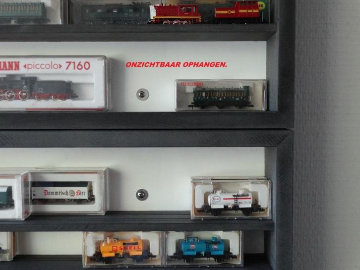 De laatste nieuwe HO en N-Spoor vitrines op voorraad., Hobby en Vrije tijd, Modeltreinen | H0, Nieuw, Treinset, Gelijkstroom of Wisselstroom