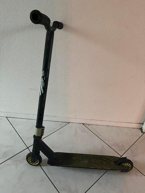 Black dragon step, Fietsen en Brommers, Steps, Gebruikt, Gewone step, Ophalen