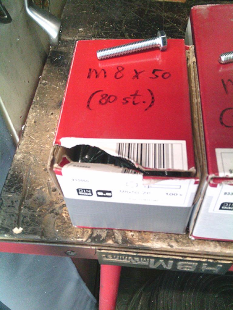 dozen nwe Tapbouten M6, M8, M10, zeskantmoeren M10, M12 e.a., Doe-het-zelf en Verbouw, IJzerwaren en Bevestigingsmiddelen, Nieuw