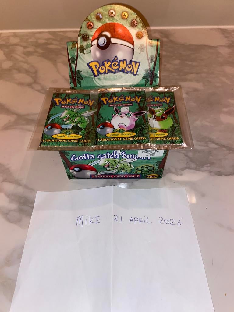 Pokémon Jungle Booster box incl ongeopende artset boosters, Ophalen of Verzenden, Nieuw, Boosterbox