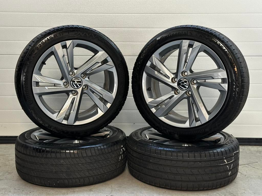 Originele 17 inch 5x112 VW Golf 6 7 8 Velgen & Banden set, Auto-onderdelen, Banden en Velgen, Banden en Velgen, 17 inch, Ophalen of Verzenden