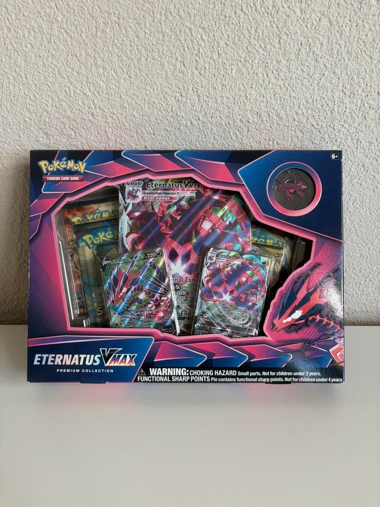 Eternatus Vmax premium collection, Ophalen of Verzenden, Zo goed als nieuw