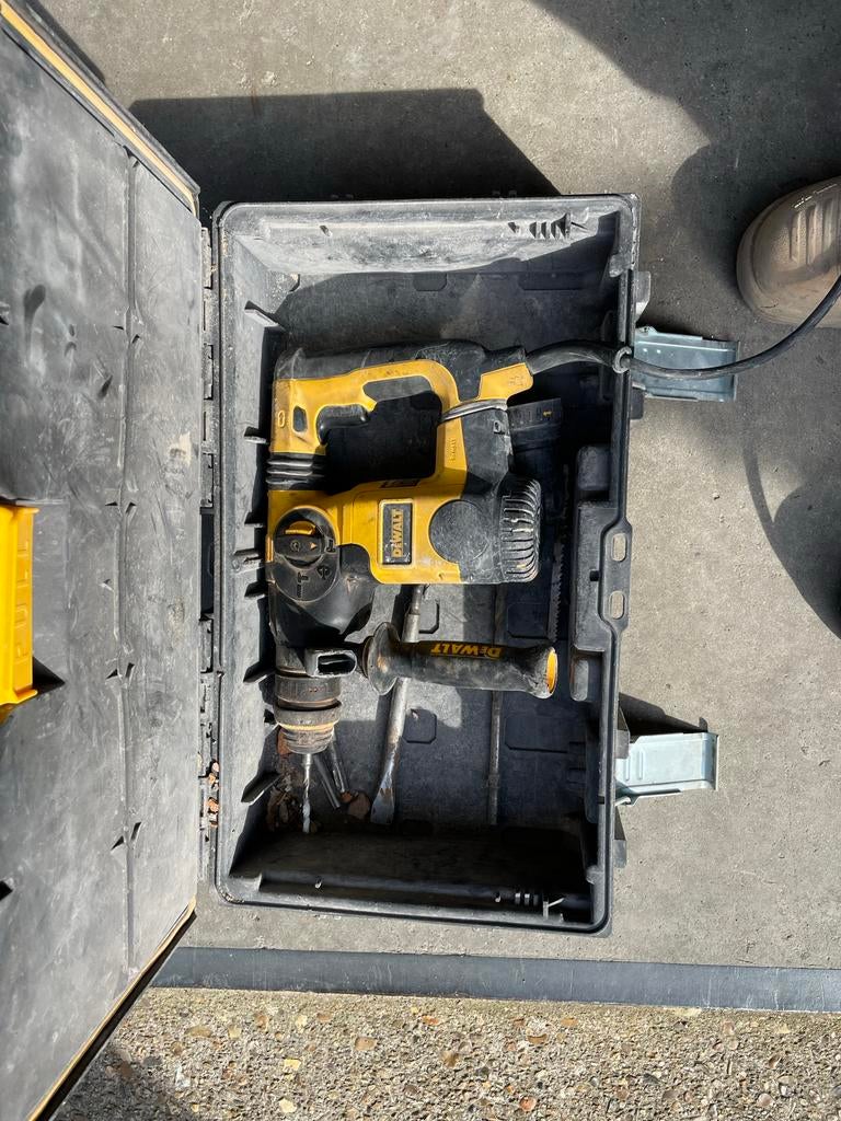 Dewalt boor / hakhamer D25324, Boor- en/of Breekhamer, Variabele snelheid, Ophalen of Verzenden, Gebruikt