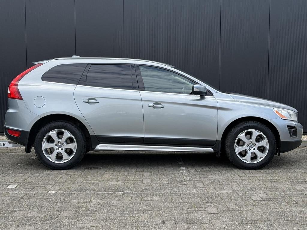 Volvo XC60 3.0 T6 AWD Summum / Pan dak / Standkachel / mobil, Automaat, Gebruikt, 2000 kg, Bedrijf