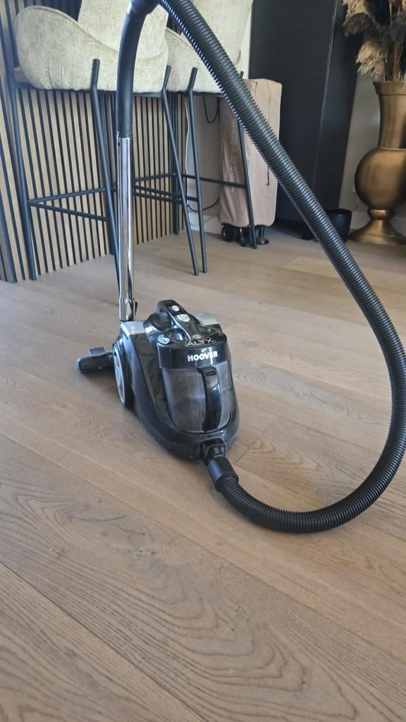 Hoover Alyx Bagless Stofzuiger 2000W met HEPA filter, Ophalen, Gebruikt