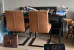 2 eetkamer stoelen van Pronto suede bruin, Ophalen, Twee, Bruin, Zo goed als nieuw