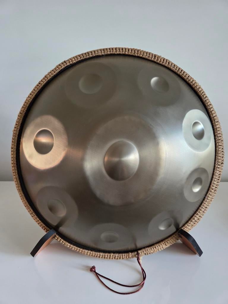 Nieuwe gouden 9 tonen 440 hz handpan. Kleiner formaat., Ophalen of Verzenden, Nieuw, Melodische percussie