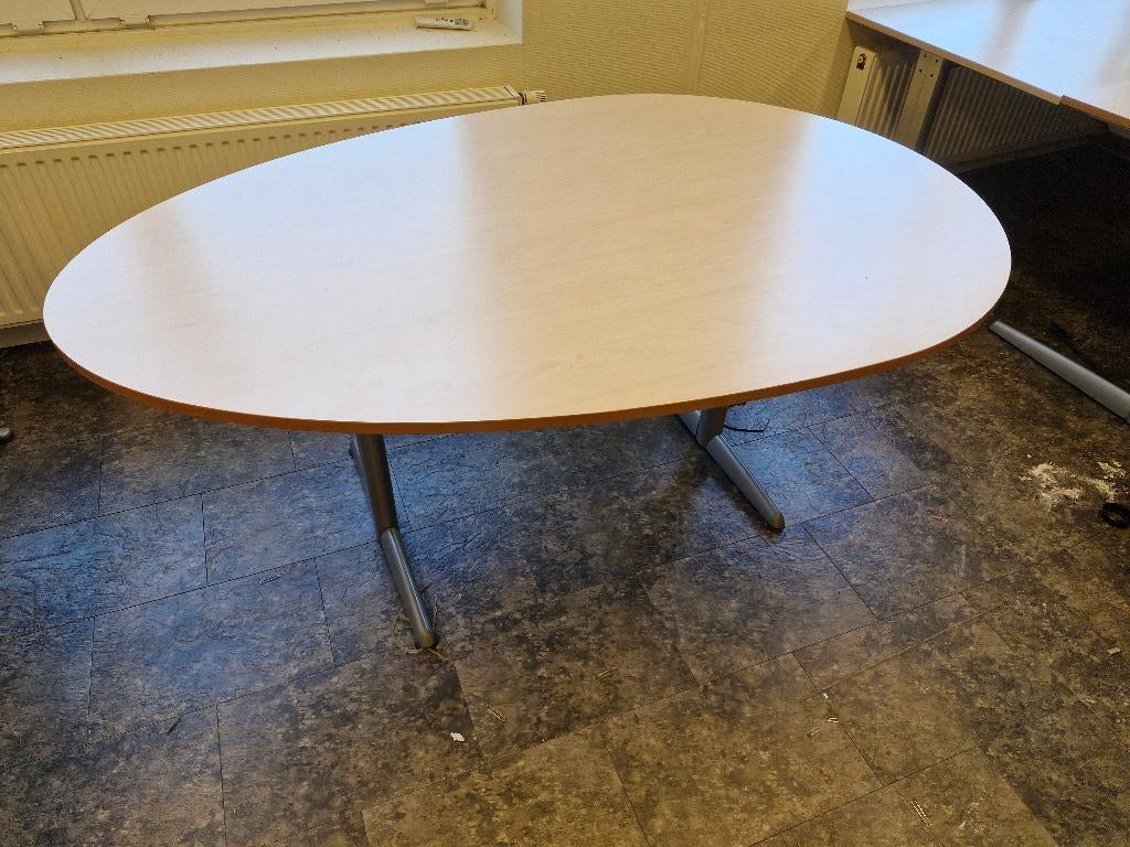 Ahrend 500 Vergadertafel 4 - 6 personen, Kofferen 60, Ophalen of Verzenden, Zo goed als nieuw, Ahrend