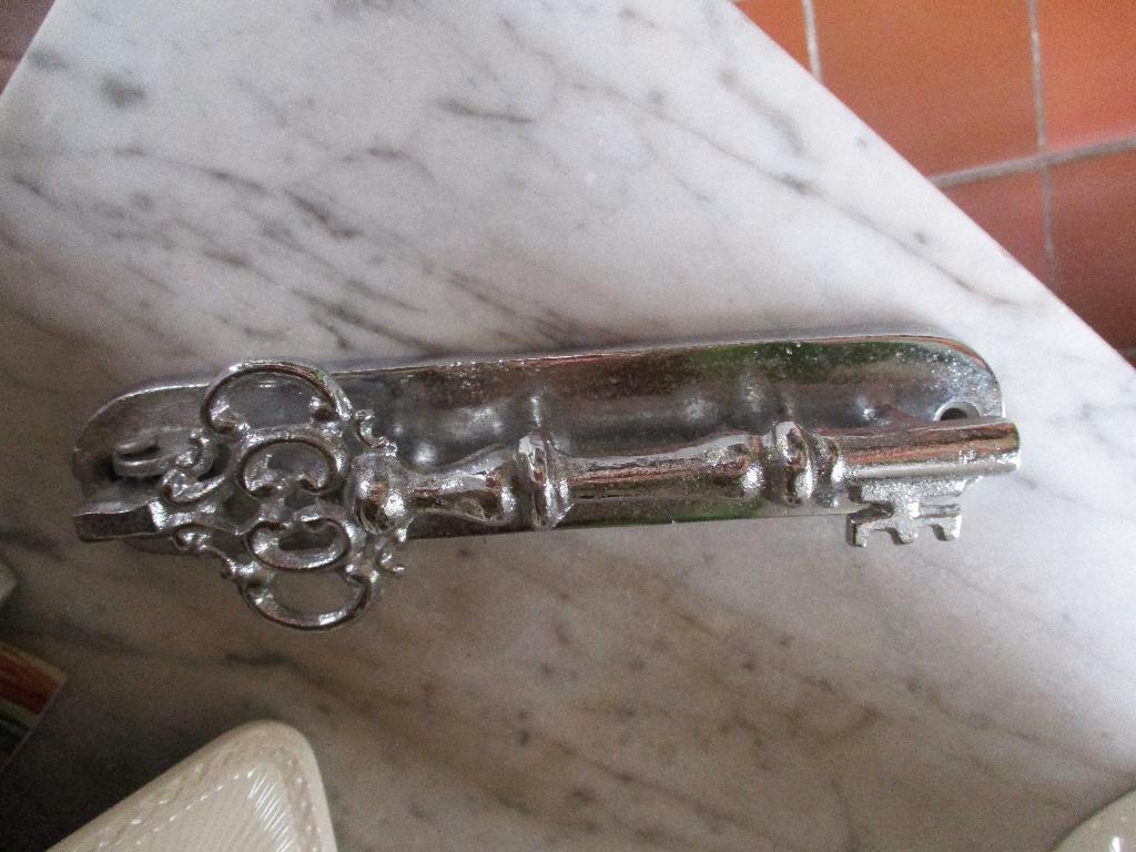 mj/NIEUW! DEURKLOPPER/SLEUTEL/ van 19 cm. IJZER, Verzenden, Nieuw