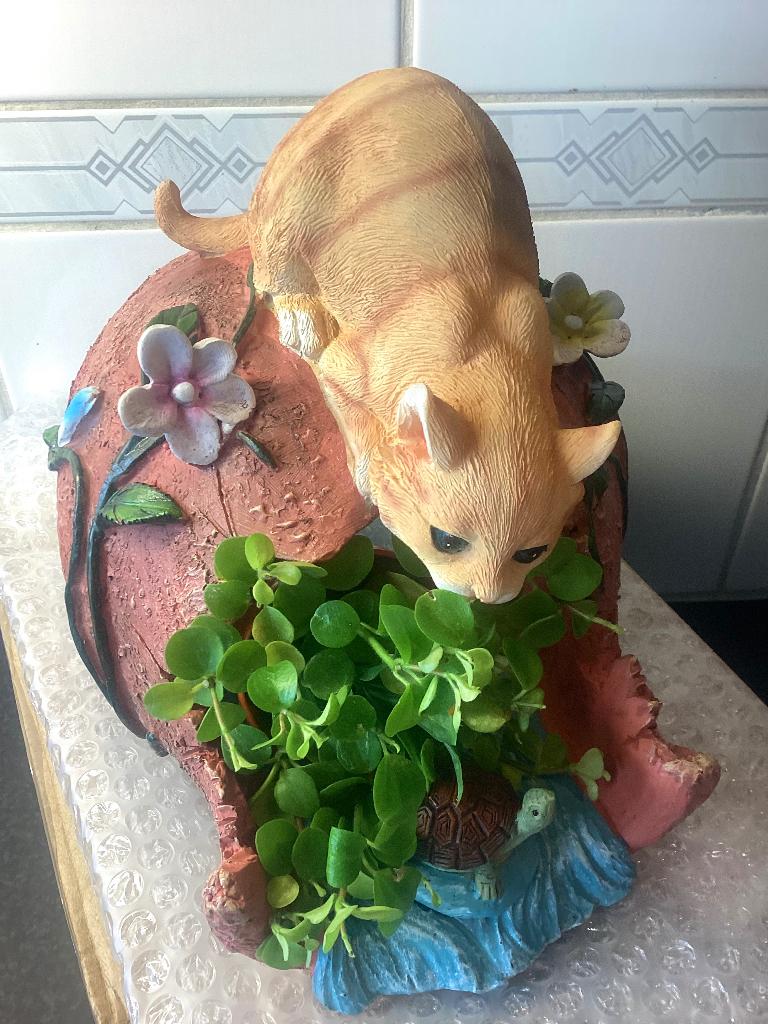 Leuke keulse pot met poes en schildpad-Nieuw, Tuin en Terras, Bloempotten, Kunststof, Rond, Nieuw, Ophalen of Verzenden