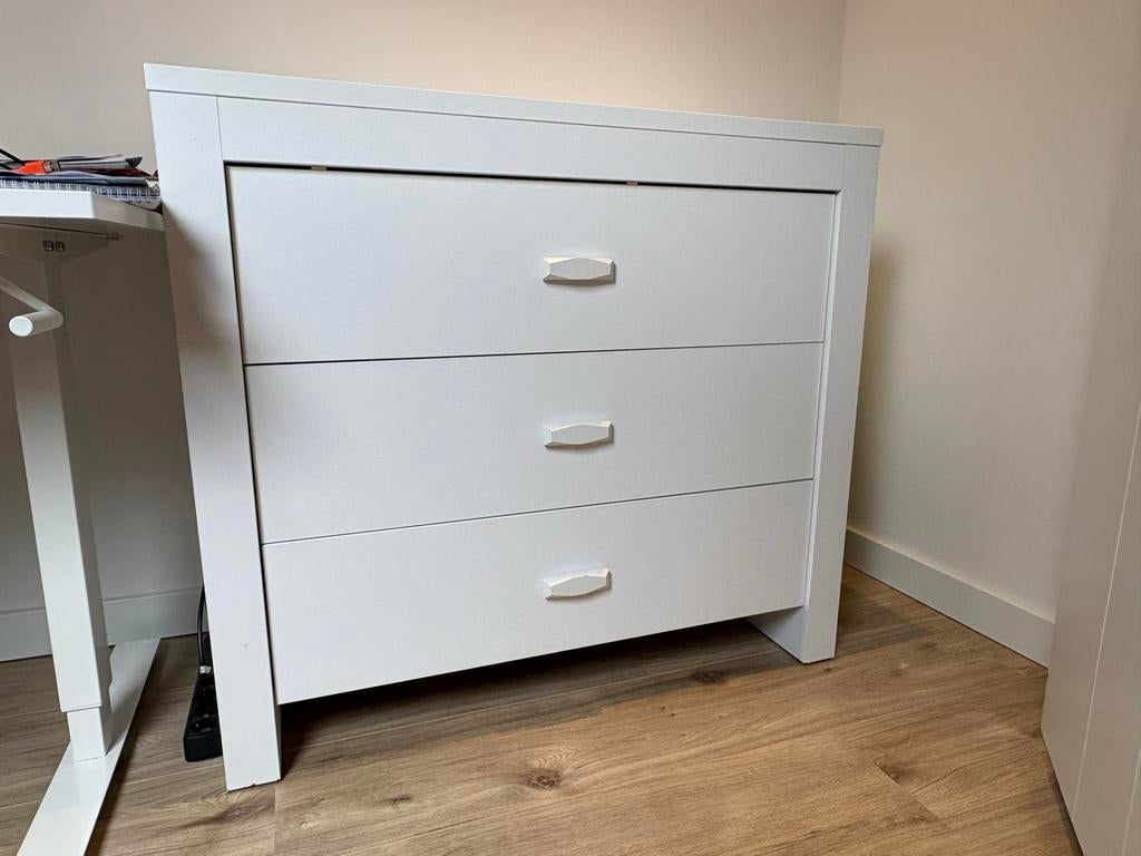 Mooie, zware kwaliteit commode in zeer goede staat, Ophalen, Zo goed als nieuw, 75 tot 100 cm, Minder dan 50 cm