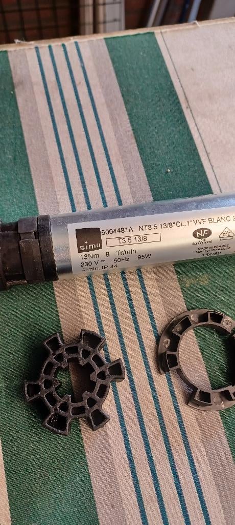 Buismotor Simu 13Nm z.g.a.n., Doe-het-zelf en Verbouw, Rolluiken, 200 cm of meer, Minder dan 100 cm, Wit, Ophalen of Verzenden