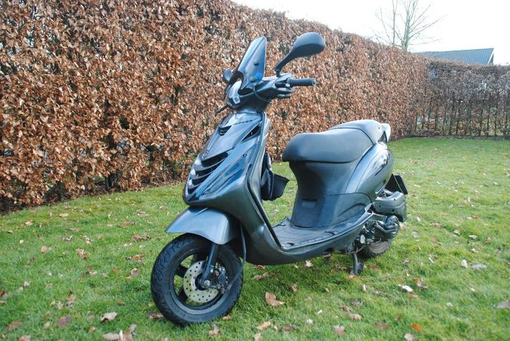 Piaggio ZIP 50cc scooter, Fietsen en Brommers, Scooters | Piaggio, Gebruikt, Zip, Maximaal 45 km/u, Benzine, Ophalen