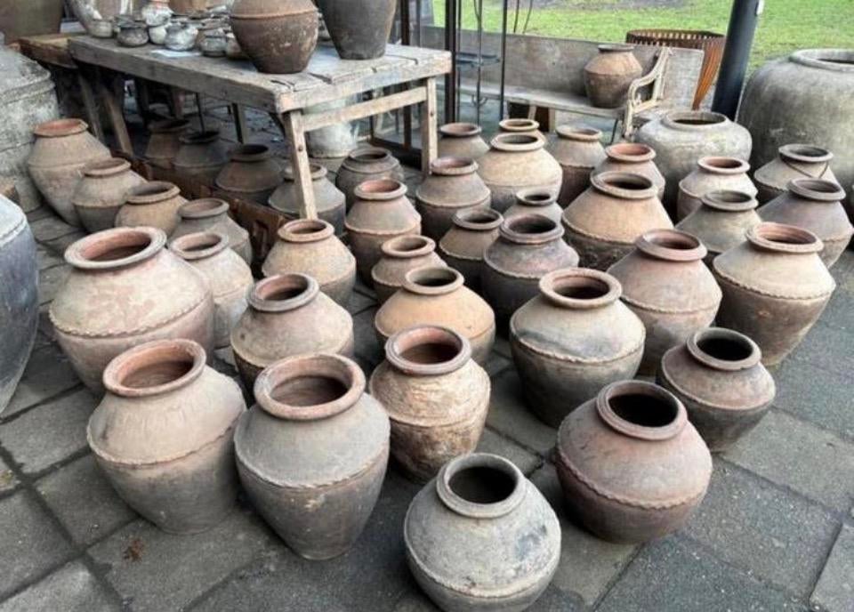 OUTLET! oude kruiken uit India € 25 !!, Huis en Inrichting, Woonaccessoires | Vazen, Ophalen, Gebruikt, Aardewerk of Porselein