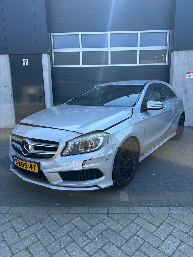 Mercedes-Benz A-Klasse A180 1.6 Blue Efficiency 2014 AMG, Auto's, Voorwielaandrijving, Bluetooth, 4 cilinders, 122 pk