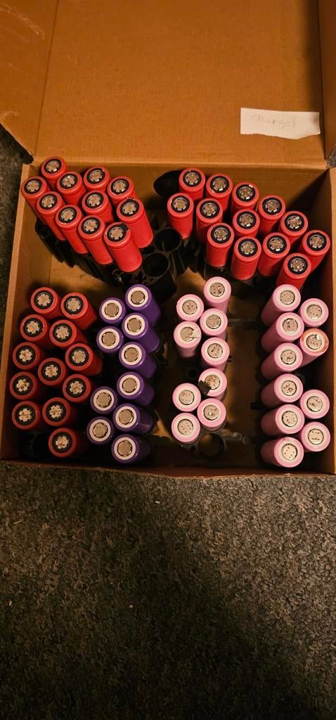 Verschillende 18650 cellen (defect?), Audio, Tv en Foto, Accu's en Batterijen, Ophalen of Verzenden