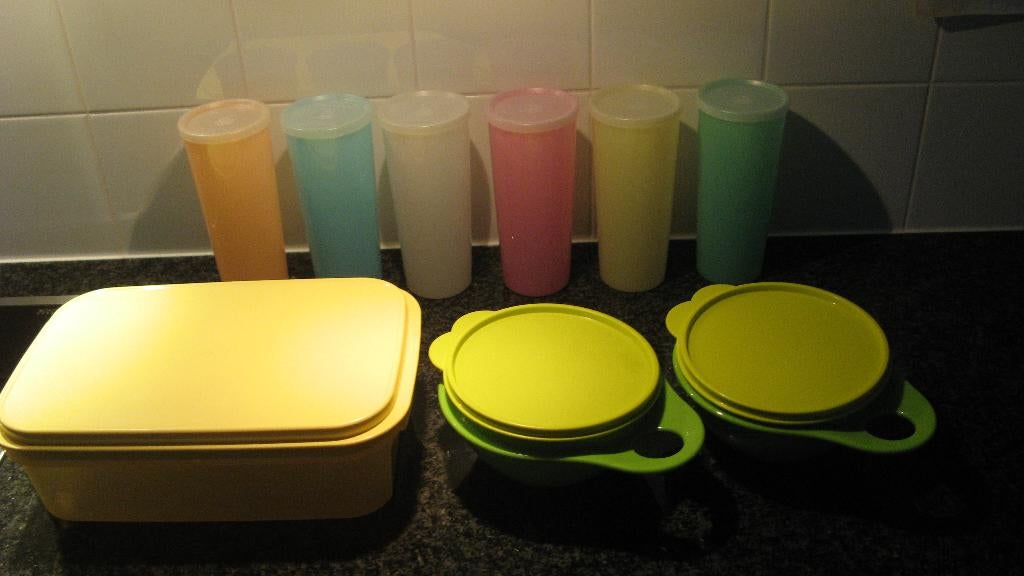 Tupperware bewaardoos-bekers-schaaltjes, Ophalen of Verzenden, Zo goed als nieuw, Groen, Beker of Kan