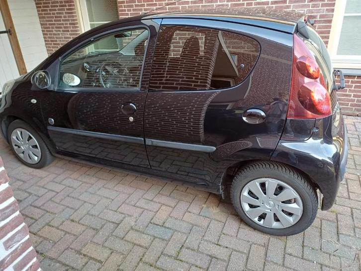 Peugeot 107 1.0 12V 5DR 2014 Zwart, Auto's, Peugeot, Particulier, ABS, Airbags, Airconditioning, Centrale vergrendeling, Elektrische ramen