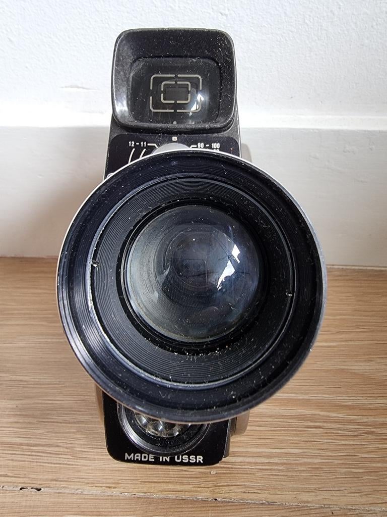 Vintage filmcamera Made in USSR, Ophalen, 8mm