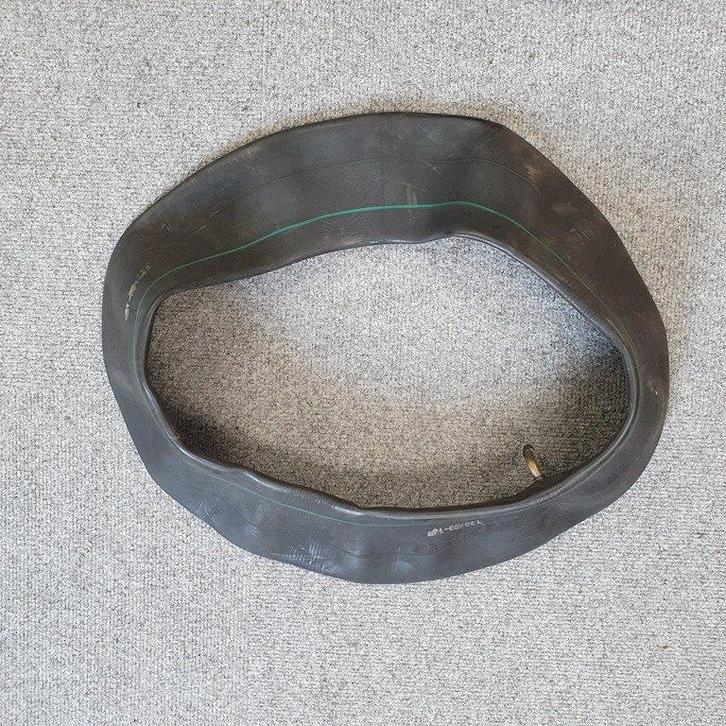 NIEUW Binnenband Deestone 130/60-13 haaks ventiel band, Fietsen en Brommers, Brommeronderdelen | Scooters, Nieuw, Overige merken