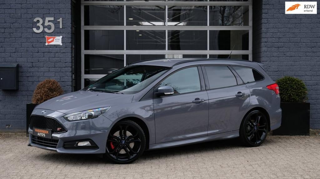Ford Focus Wagon 2.0 ST-3 250PK Stealth Grey Cruise|Navi|Son, Auto's, 15 km/l, Gebruikt, Zwart, 4 cilinders