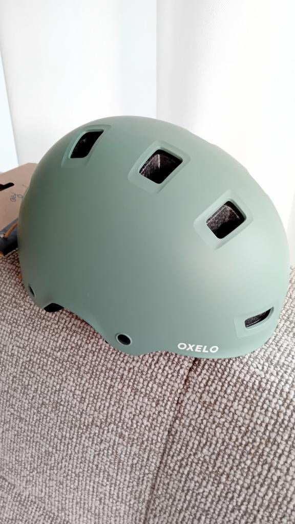 Nieuwe helm voor skaten/stuntsteppen, Ophalen of Verzenden, Nieuw, Bescherming