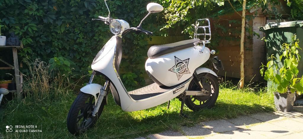 Prima rijdende Eeeefun elektrische snorscooter + reserve ..., Gebruikt, Elektrisch, Ophalen, Overige merken