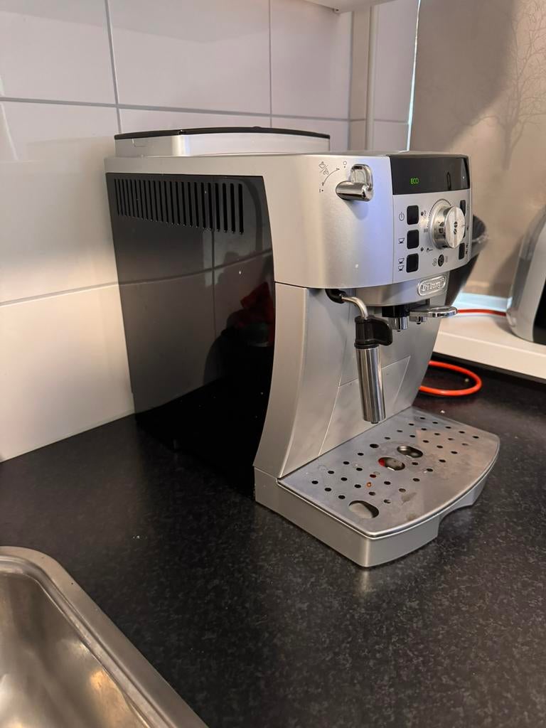 Delonghi Magnifica S -, Ophalen, Zo goed als nieuw, Koffiemachine
