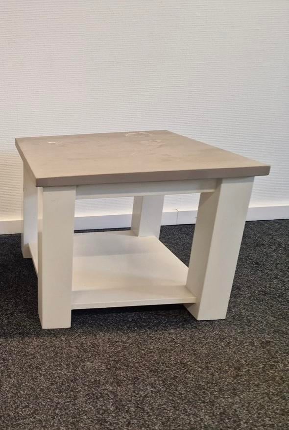 Taupe/Wit Krijtverf Massief Houten Tafeltje, Minder dan 55 cm, Gebruikt, Vierkant, Hout