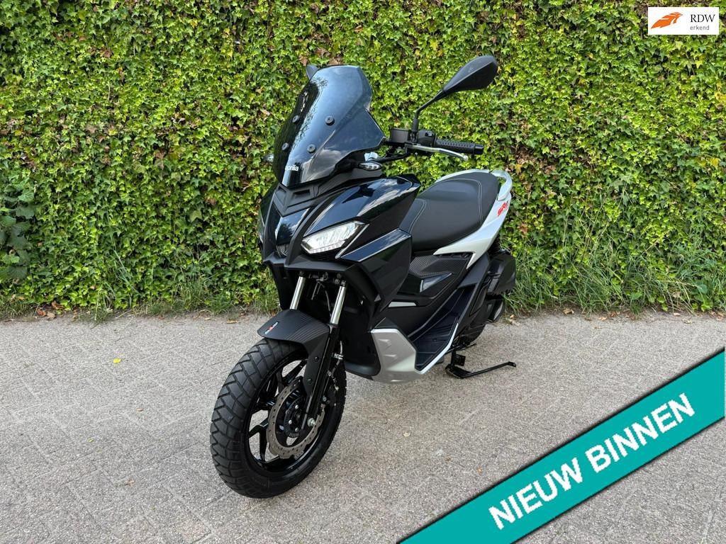 Aprilia SR GT 200 Sport NIEUW STAAT 1.750km BETAAL met in3, Motoren, Motoren | Aprilia, Info@vdstweewielers.nl, Bedrijf, A, 174 cc