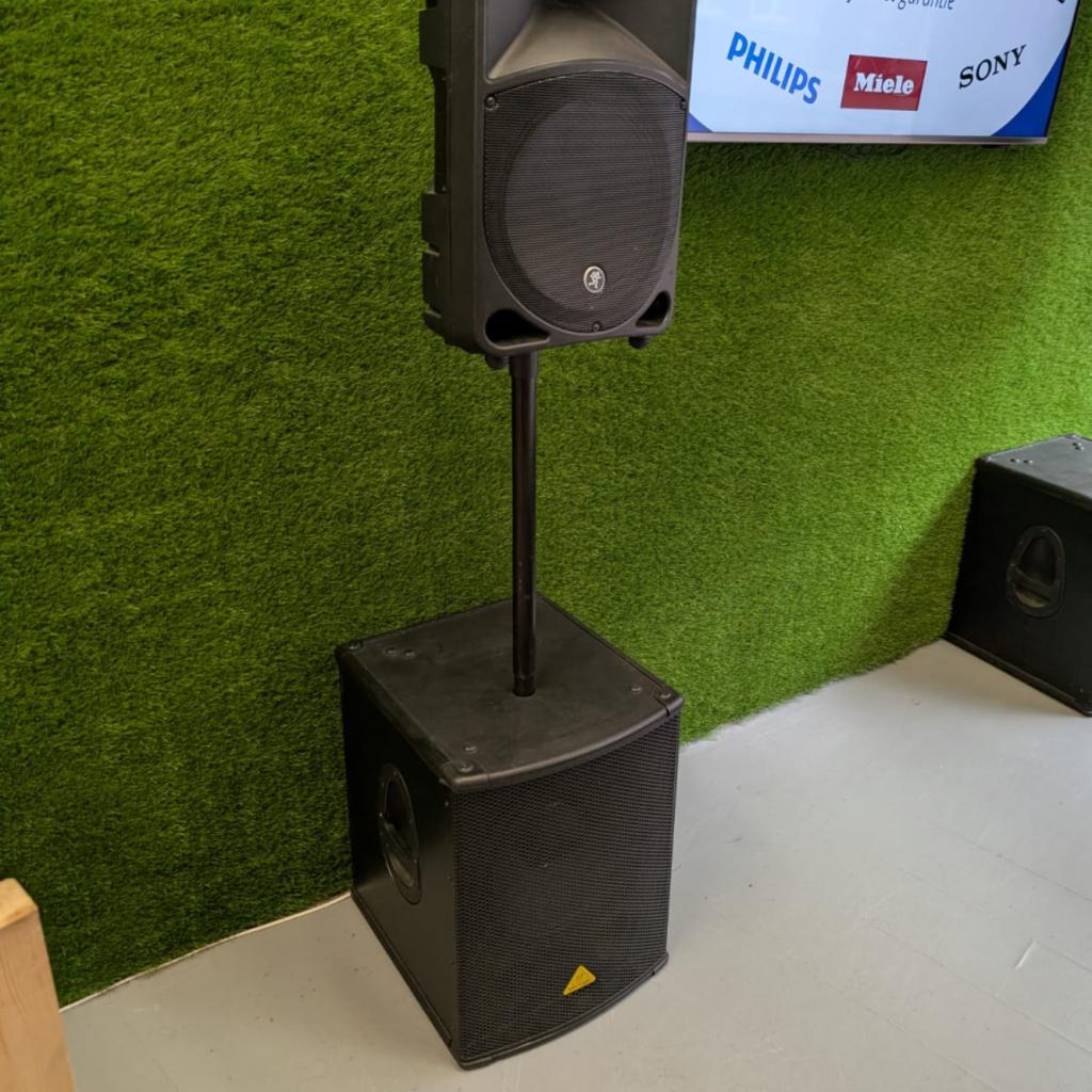 2 top speakers + 2x actieve Sub - Behringer & Mackie Thump, Ruilrijk, Zo goed als nieuw, Info@ruilrijk.nl, Neerstraat 60, 6041 KD Roermond
