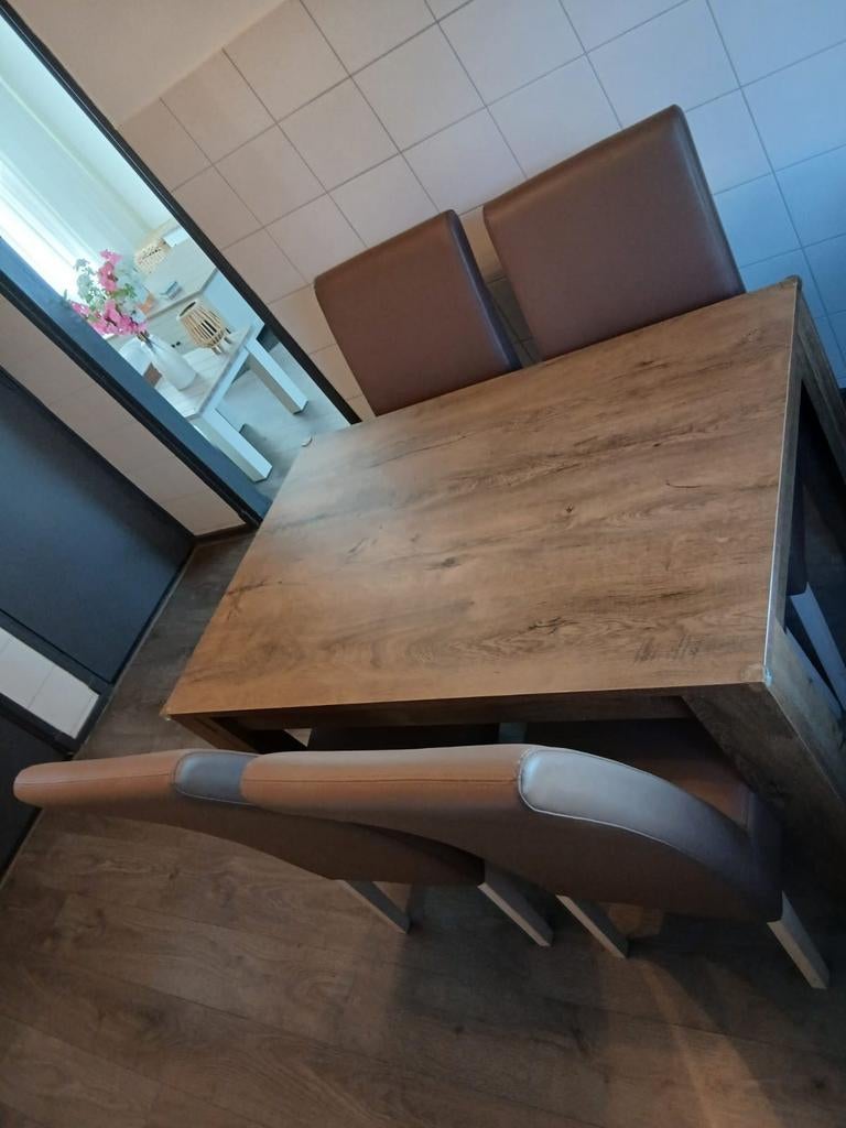 "Keuken" tafel inculsief 4 stoelen., Ophalen, Rechthoekig, 50 tot 100 cm