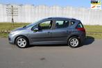 Peugeot 207 SW 1.4 VTi X-line met Airco en Panoramadak, Voorwielaandrijving, Euro 5, Gebruikt, Metallic lak