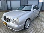 Mercedes-Benz E-klasse AMG E55|Facelift|Youngtimer|Schuifdak, Auto's, Mercedes-Benz, Achterwielaandrijving, Gebruikt, Leder, Bedrijf