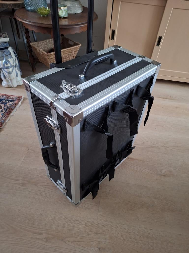 Aluminium trolley koffer XL, Ophalen