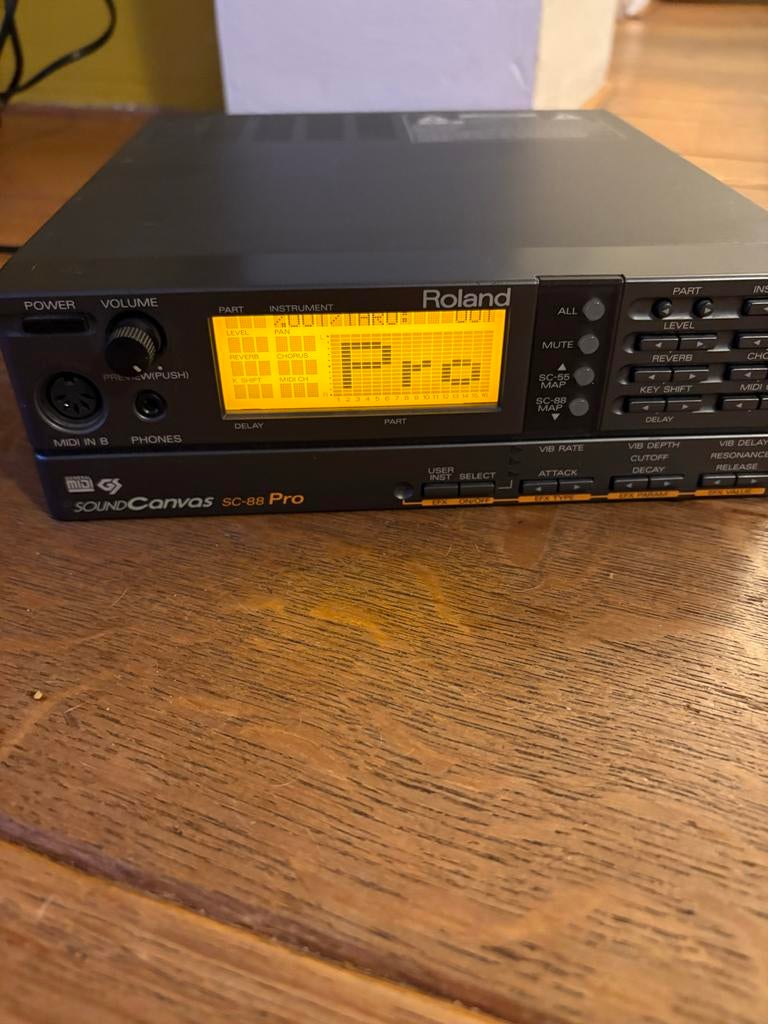 Roland SC-88 Pro Sound Canvas, Ophalen of Verzenden, Gebruikt, Roland